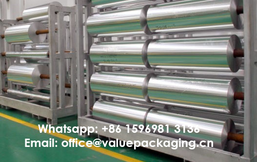 Aluminum_foil_roll_in_China