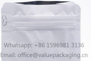 elegant-tab-zipper-on-12oz-matte-white-coffee-bag