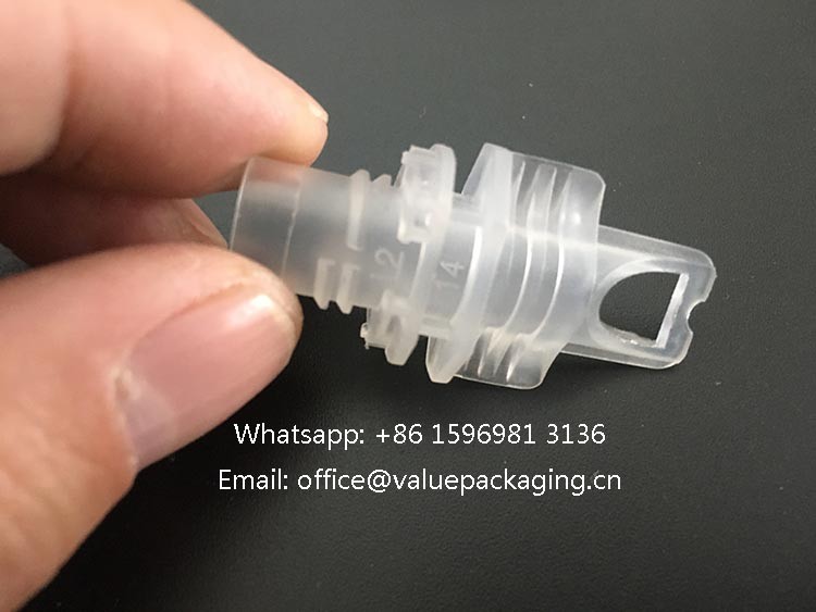 Clear-plastic-spout-8.6mm