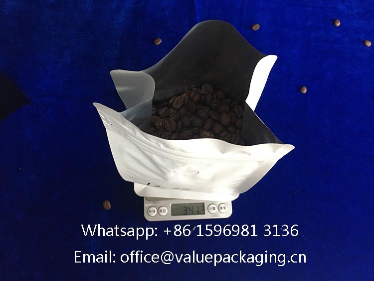 filled-level-12oz-coffee-bag-box-bottom